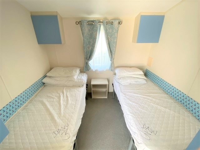AG22 - Twin bedroom